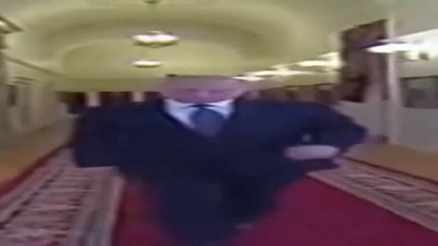 Владимир Владимирович идет под музыку из Серьезного Сэма смотреть онлайн