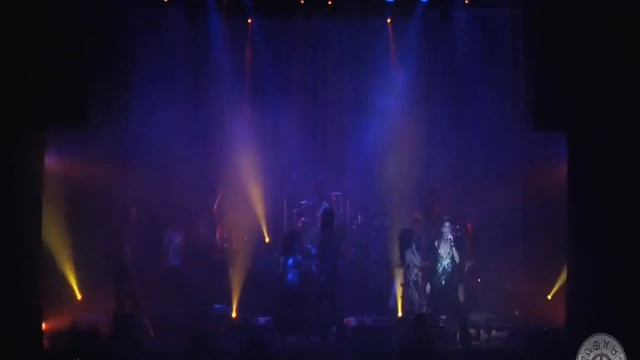 Adam Lambert With Girls!..But We Love.. смотреть онлайн
