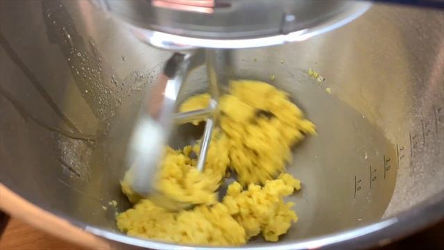 Ravioli selbst gemacht - gefüllt mit Pilzen, Ziegenfrischkäse und getrockneten Tomaten - Rezept смотреть онлайн