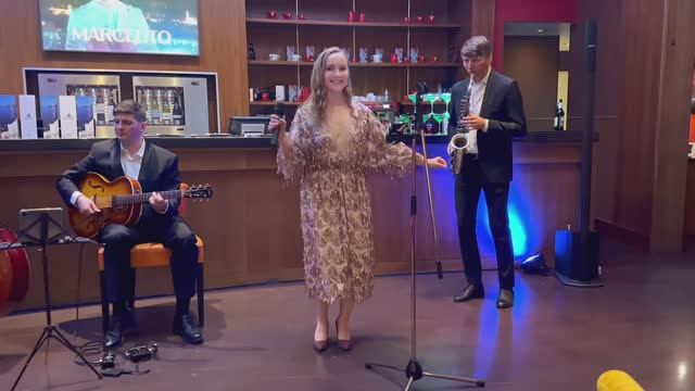 Black & White Jazz Band - New Year Quartet смотреть онлайн