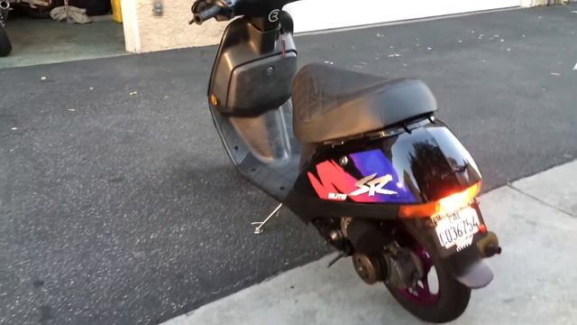 Warming up my HONDA ELITE SR смотреть онлайн