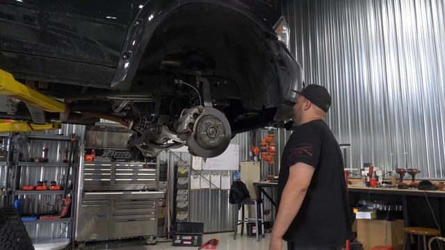 Lifts & Levels: 6” BDS 2015 Ram 1500 смотреть онлайн