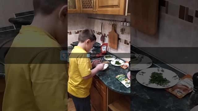 ВКУСНАЯ СОЧНАЯ ШАУРМА! смотреть онлайн