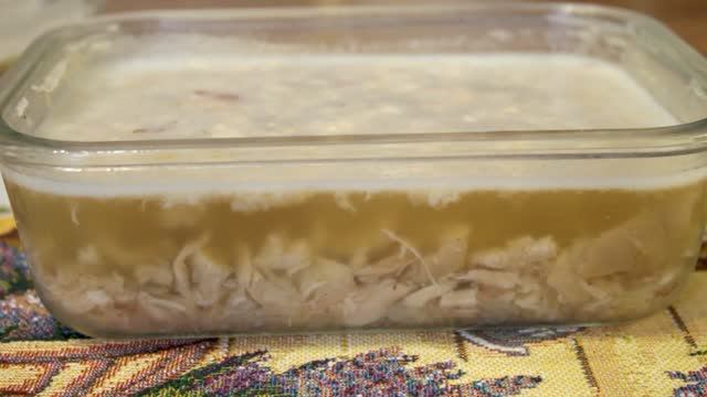 Холодец домашний. Как сварить прозрачный холодец. смотреть онлайн