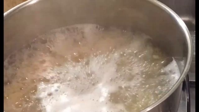 PASTA CARBONARA ITALIAN STYLE смотреть онлайн