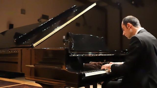 Stravinsky-Agosti - Firebird Suite. Viktor Guraziu, piano #Stravinsky смотреть онлайн