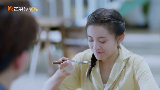 【ENGSUB】🍦天才主廚拒絕採訪導致實習編輯丟工作🍰甜美少女乾脆蹭進主廚大別墅🏠同居第一天她竟大膽發起共同泡澡請求🛁#先婚後愛 #假戲真做 ｜《 食分喜歡你》 ▶ 19【FULL】 смотреть онлайн
