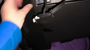 Лада Веста СВ Кросс, установка освещения перчаточного ящика (бордачка)