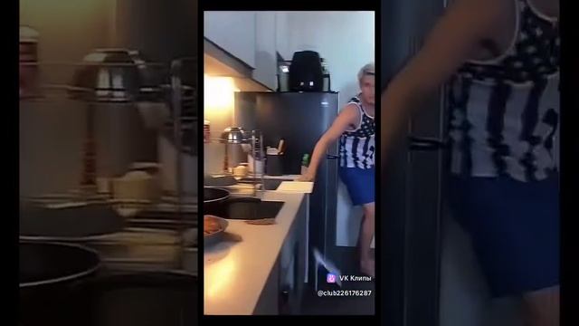 Тут весело 🤣🤣🤣 смотреть онлайн