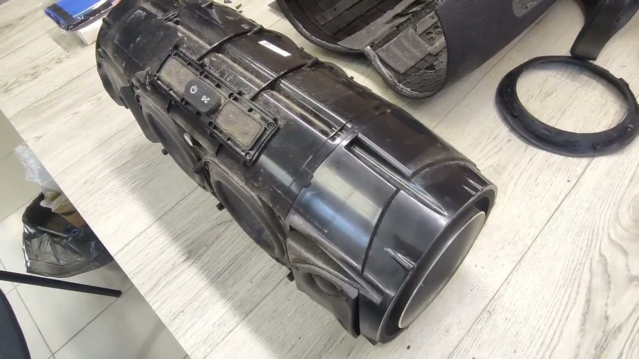 Замена аккумулятора в JBL Boombox