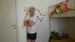 младший vs старший брат! А4