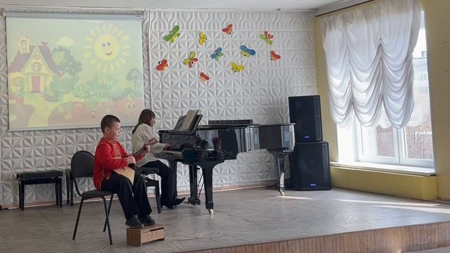 Русская народная песня. "Во саду ли, в огороде..." (исполняет уч. 1 кл. Чернилевский Родослав) смотреть онлайн