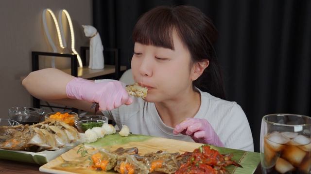 간장게장 x 게장 국수🦀Soy Sauce Marinated Crab Mukbang смотреть онлайн