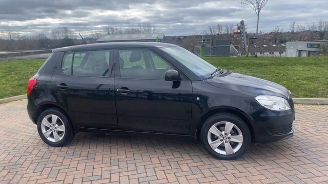 SKODA Fabia смотреть онлайн