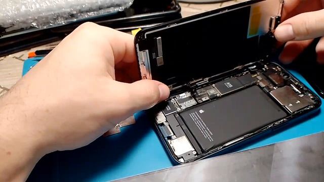 iPhone 13 замена дисплея смотреть онлайн