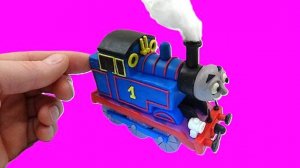 ПАРОВОЗИК ТОМАС из Пластилина