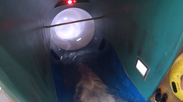 Scary Pulsar Water Slide at Therme Bucuresti смотреть онлайн