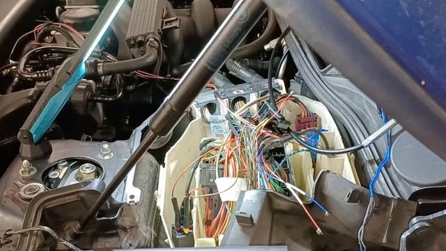 BMW 116 Trophy Build - AIM Solo 2 DL installation смотреть онлайн