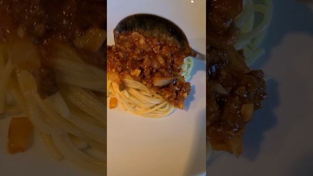 Meaty Spaghetti | #spaghetti #dinnerideas #dinner #homecooked #homecookedmeal смотреть онлайн