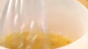 Желе из маракуйи со сливочным кремом и бисквитом