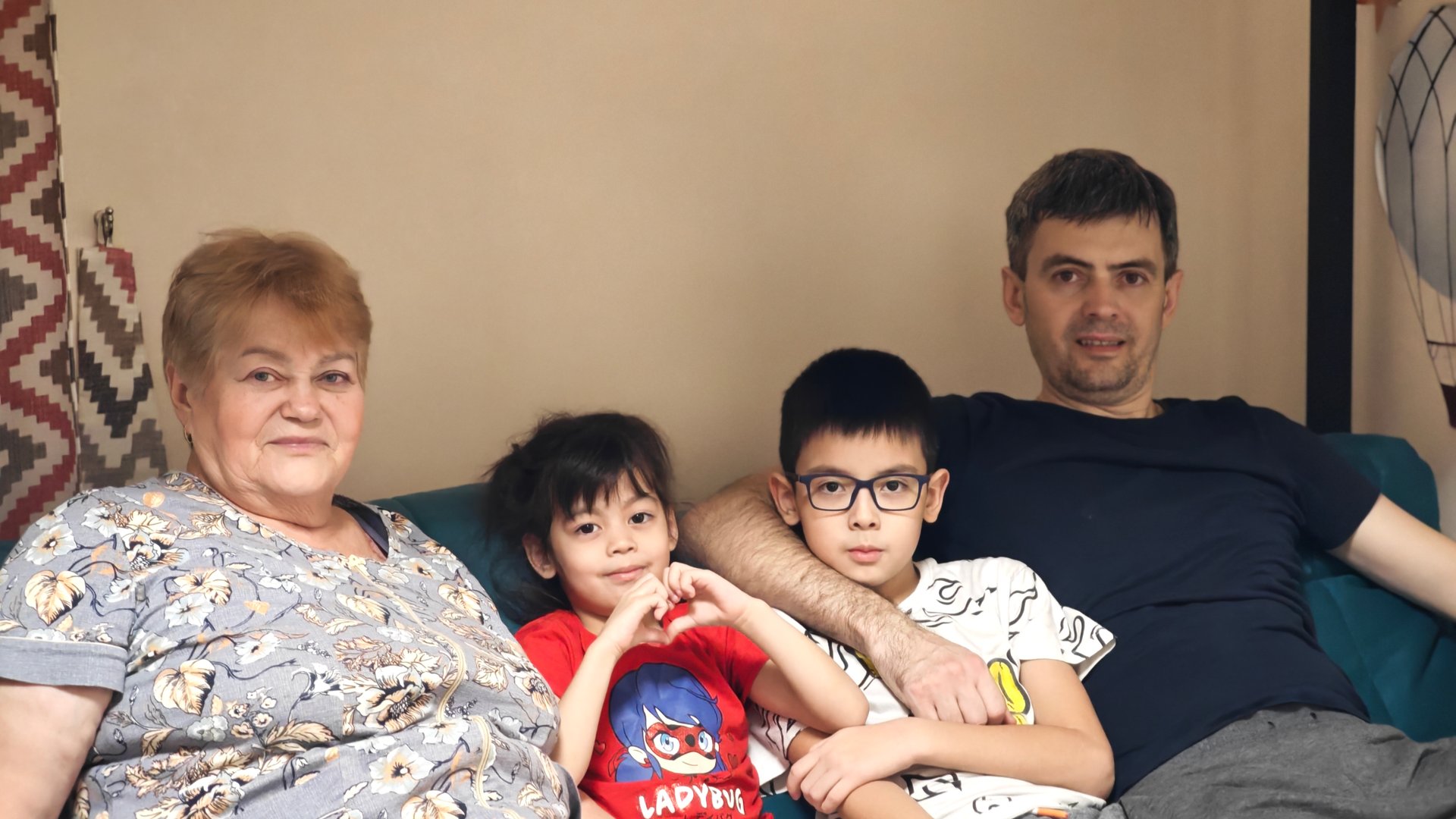 Перестановка в комнате Артёма. смотреть онлайн