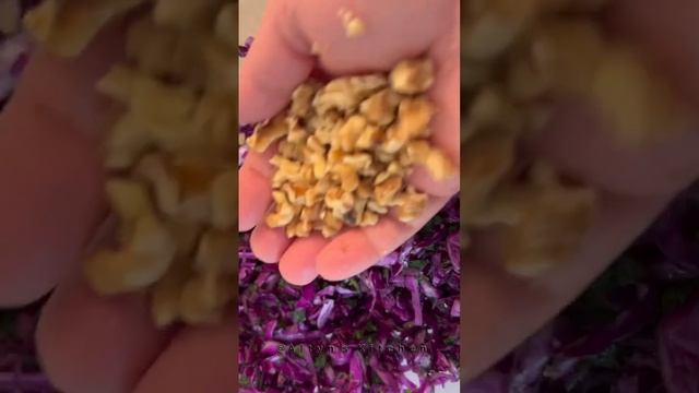 Red cabbage salad смотреть онлайн