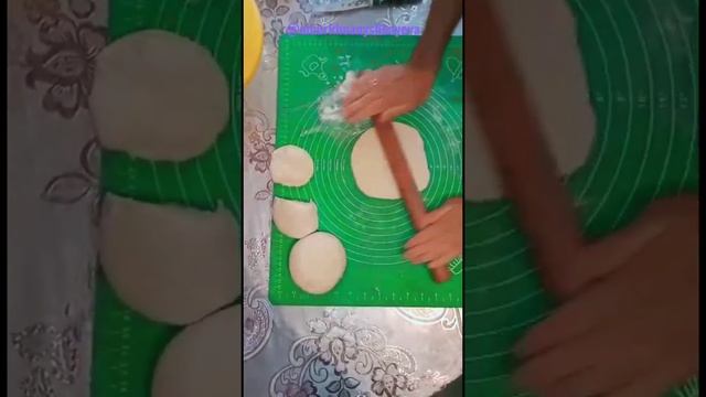 Чебуреки с мясом. Қазақша рецепт. Вкусно и быстро. смотреть онлайн