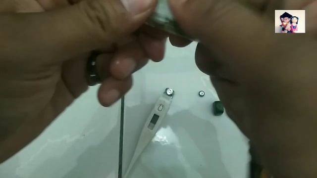Tutorial cara mengganti baterai termometer / how to change digital thermometer battery quicly смотреть онлайн