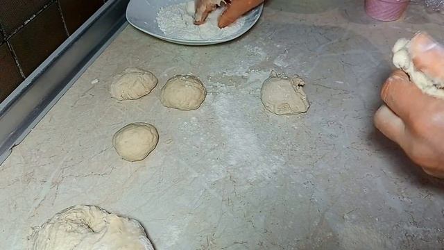 Πως θα κάνω ευκολά πιτάκια νηστίσιμα .Μοναστηριακή συνταγή смотреть онлайн