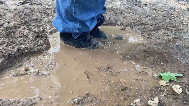 Adidas’s Hi Tops muddy again смотреть онлайн