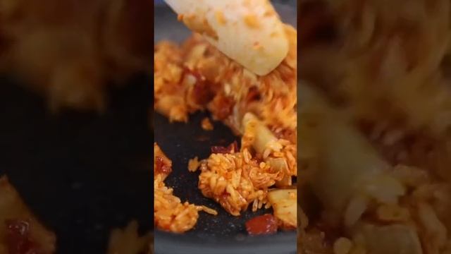 Kimchi fried rice смотреть онлайн