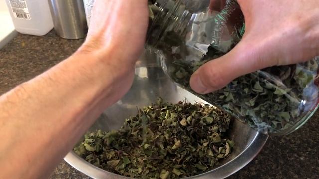 How to make oregano oil. One of natures most potent medicines смотреть онлайн