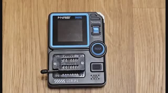 Тестер электронных компонентов Fnirsi LCR-P1. Распаковка и проверка работы. смотреть онлайн