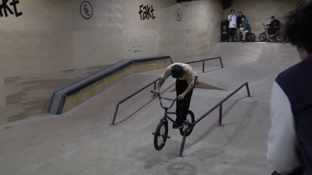 Быков Рома - bmx street - ROAD TO SIMPLE 2020 смотреть онлайн