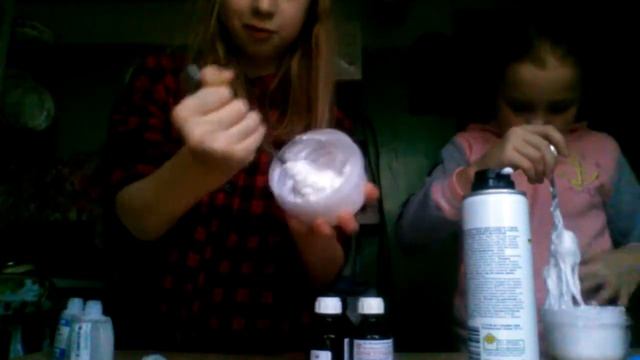 Делаем лизун из тетребарата натрия пены для бритья и из клея и блёстак смотреть онлайн