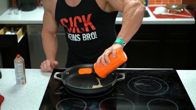 Marc Cooks and Reviews Mancakes, The Best Damn Protein Pancake! | Tiger Fitness смотреть онлайн