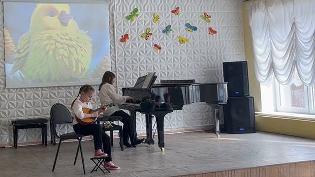 Русская народная песня. "Чижик - пыжик" (исполняет уч. 1 кл. Кашапова Мария) смотреть онлайн