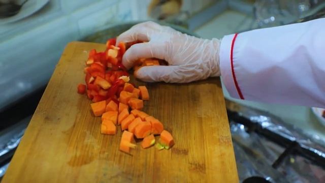 Bo'rsh - uy sharoitida tayyorlash | Борщ – домашнее приготовление смотреть онлайн