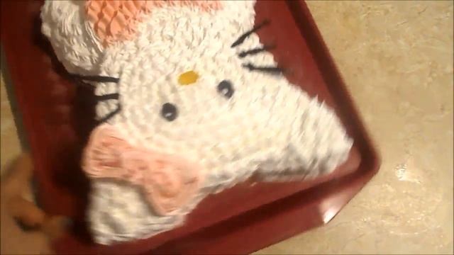 Тортик в виде Хелло Китти смотреть онлайн