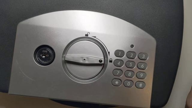 [001] Terrible security flaw in Master Lock P008EML Compact Portable Safe смотреть онлайн