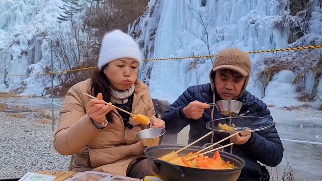 영하 -15도 날씨 홍게 라면 먹방! 겨울왕국 얼음골★ Cold Korean Frozen ramen mukbang | gat-kimchi смотреть онлайн