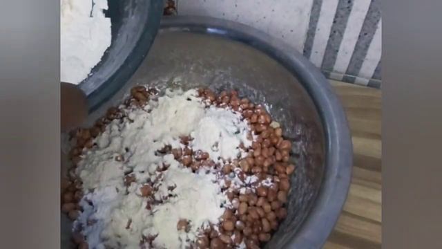 A Peanut Burger Trick That Will Make It Taste 10x Better! #Peanuts #HealthySnacks