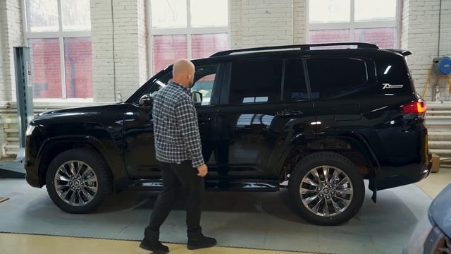 Toyota Land Cruiser 300 Электропороги ATS, бронирование пленкой, антихром. смотреть онлайн