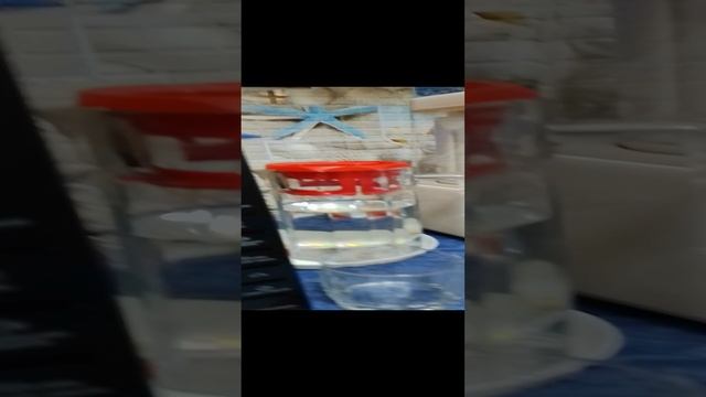 делаем клубничный коктейль смотреть онлайн