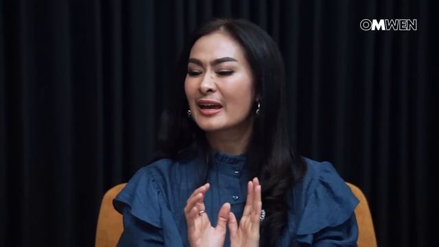 BERAT NGOBROL SAMA RATU NYIYIR IIS DAHLIA! - OMWEN смотреть онлайн
