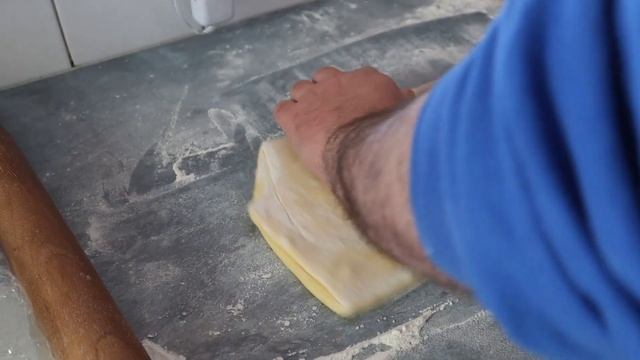 MY FIRST SOURDOUGH CROISSANT смотреть онлайн
