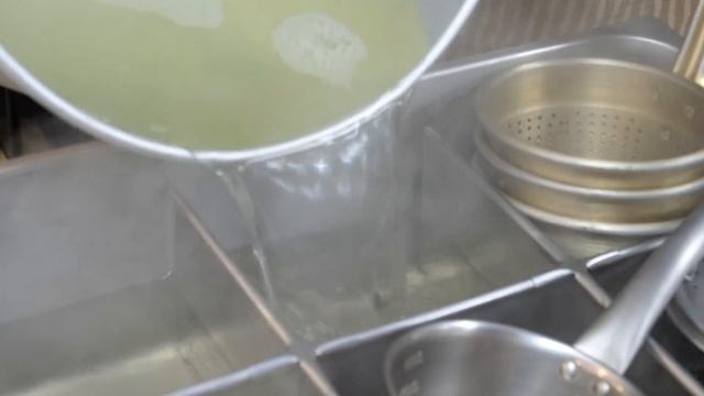 엄청난 가성비로 대박난 빙수야, 분식 핫플레이스, 모둠세트 | Tteokbokki, Strawberry Shaved Ice, Udon | Korean Street food смотреть онлайн