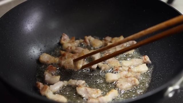 The BEST Korean Noodles, Jjajangmyeon Black Bean Noodles Recipe смотреть онлайн