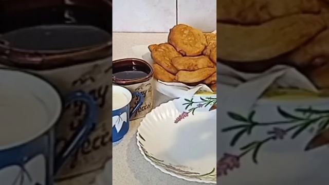 Оладушки с яблоками. смотреть онлайн