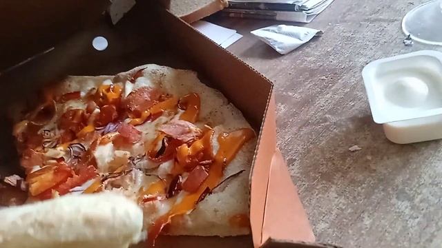 Заказал Додо Пиццу обзоры: Аррива и Салат Цезарь и сырной соус и пепси кола стаканчик смотреть онлайн